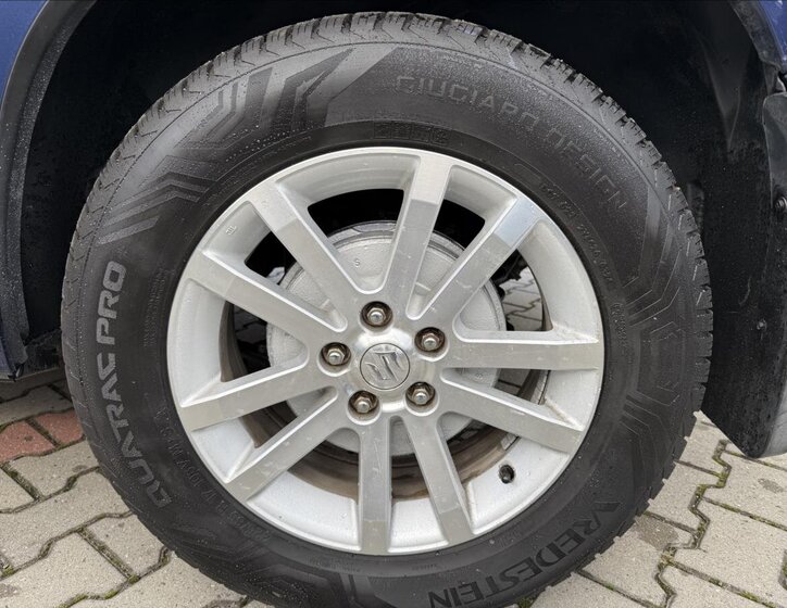 Suzuki Grand Vitara SUV 2,0 l 103 kw