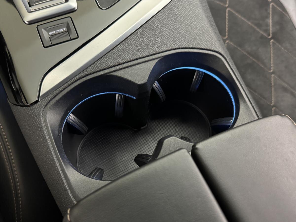 Peugeot 5008 SUV / Terénní 2,0 l 133 kw