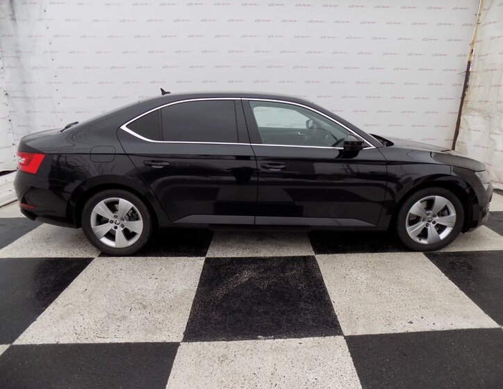 Škoda Superb Sedan 2,0 l 206 kw