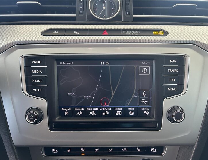 Volkswagen Passat Sedan / Limuzína 1,4 l 110 kw