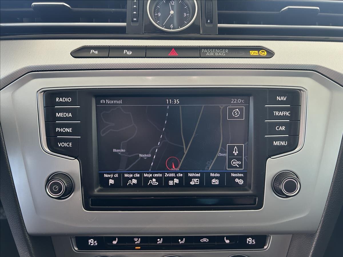 Volkswagen Passat Sedan / Limuzína 1,4 l 110 kw