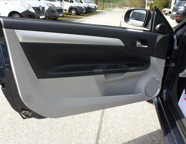 Opel Tigra Kabriolet 1,4 l 66 kw