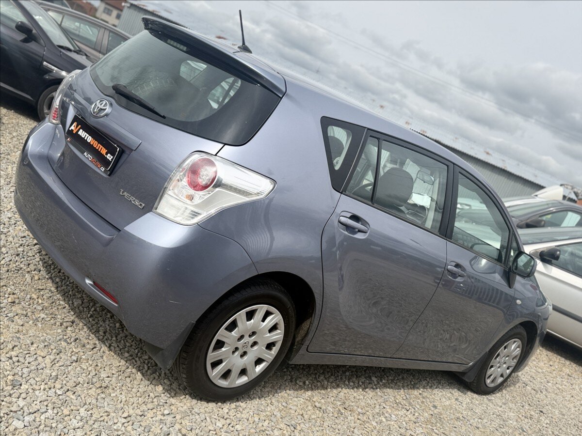 Toyota Verso Kombi 2,0 l 93 kw