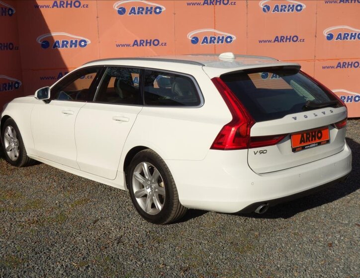 Volvo V90 Kombi 2,0 l 140 kw
