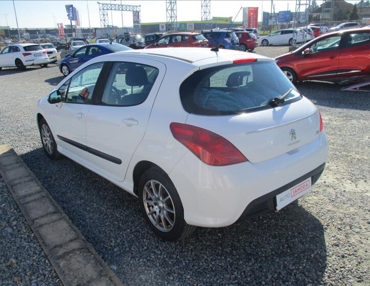 Peugeot 308 Hatchback 1,6 l 68 kw