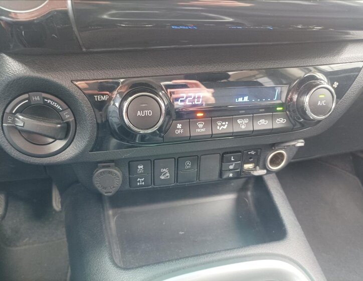 Toyota Hilux Pick-up 2,4 l 110 kw