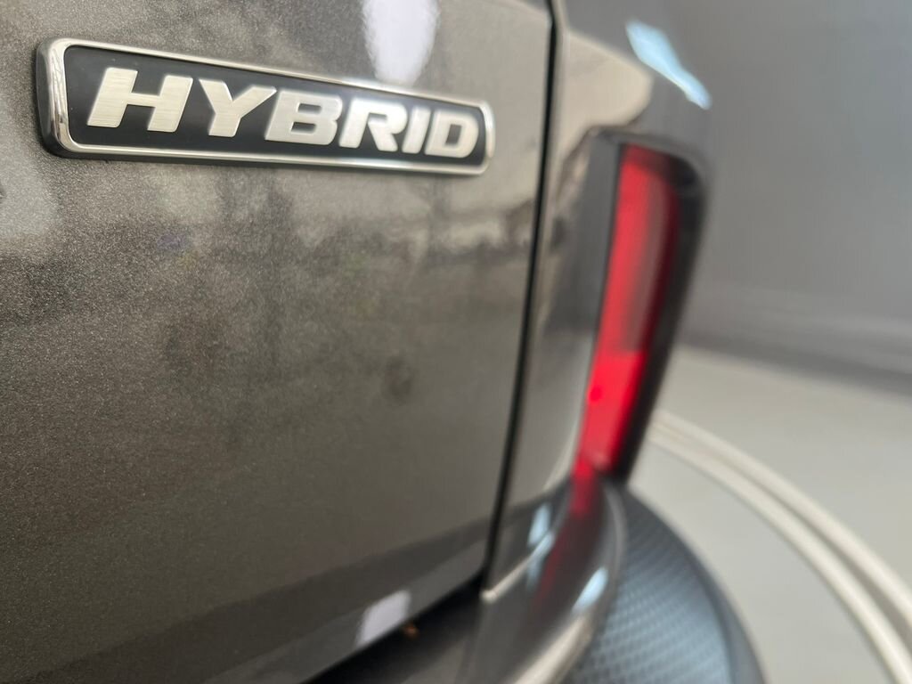 Ford Kuga SUV / Terénní 2,5 l 140 kw