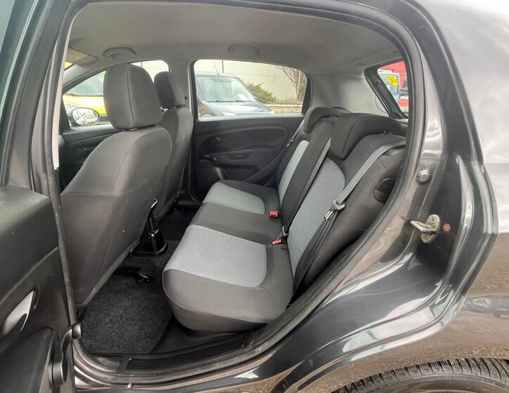 Fiat Punto Hatchback 1,2 l 51 kw