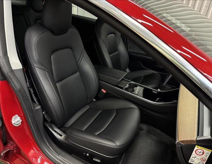 Tesla Model 3 Liftback 0,0 324 kw