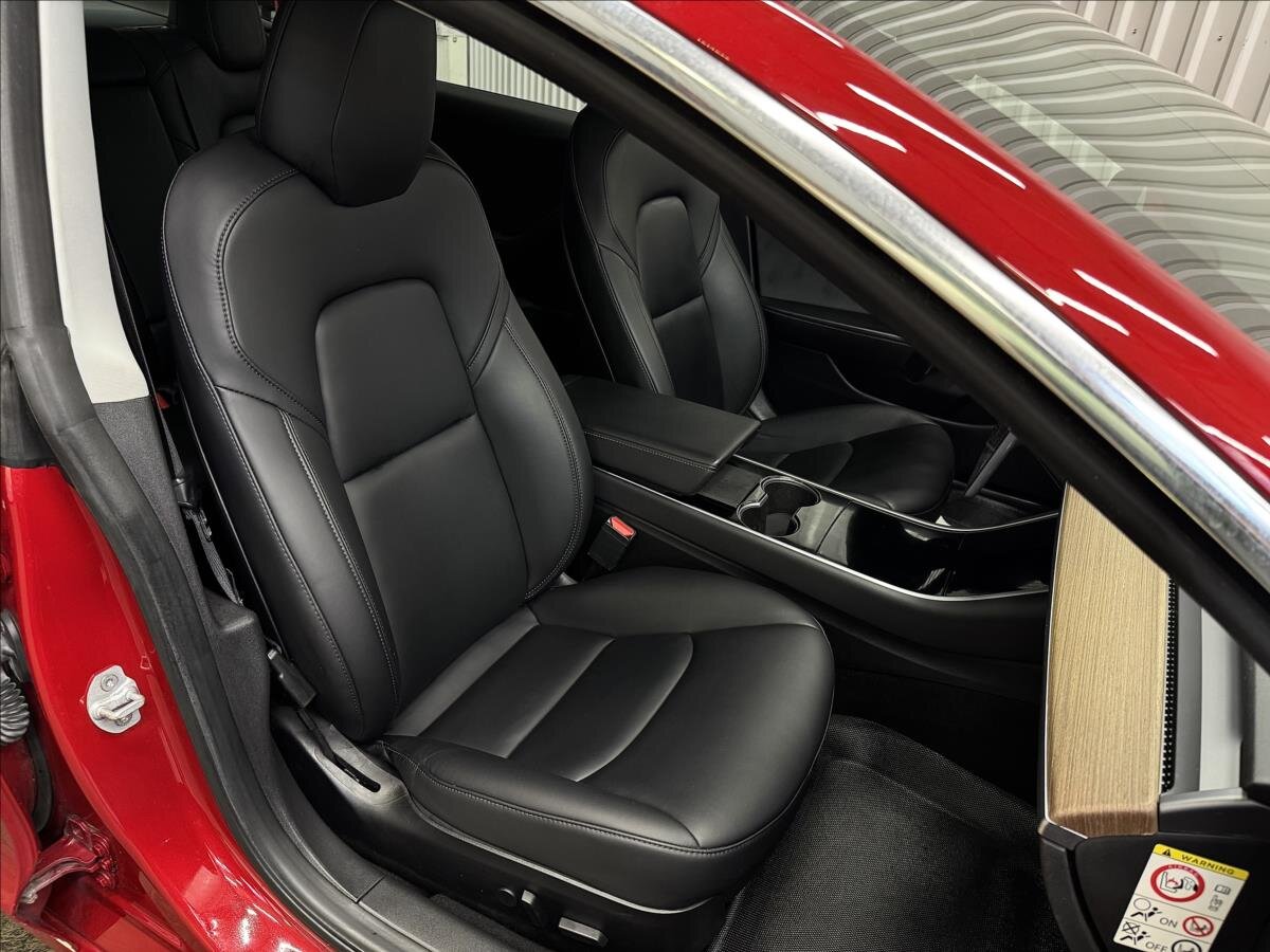 Tesla Model 3 Liftback 0,0 324 kw