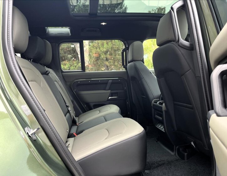 Land Rover Defender SUV / Terénní 3,0 l 183 kw