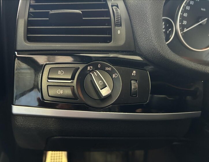 BMW X3 SUV / Terénní 2,0 l 140 kw