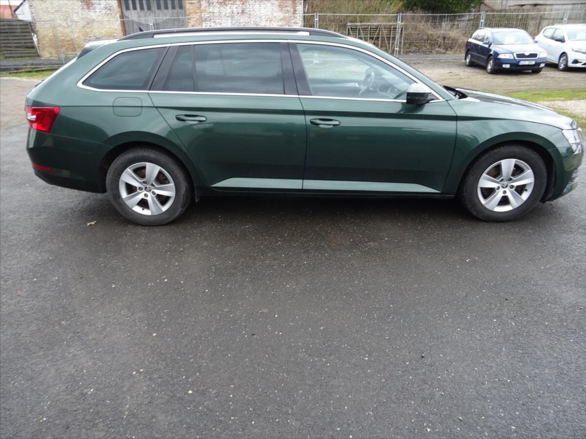 Škoda Superb Kombi 1,6 l 88 kw