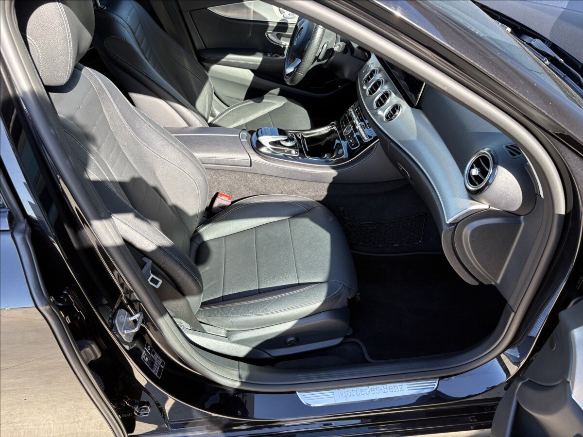 Mercedes-Benz Třídy E Sedan / Limuzína 3,0 l 190 kw