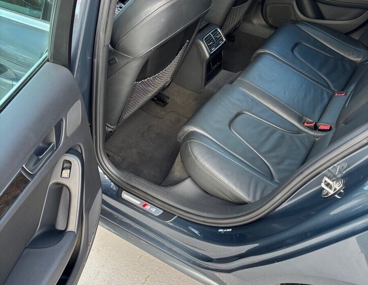 Audi S4 Kombi 0,0 245 kw