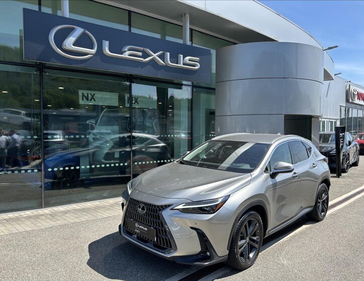 Lexus NX 450h+ SUV / Terénní 2,5 l 227 kw