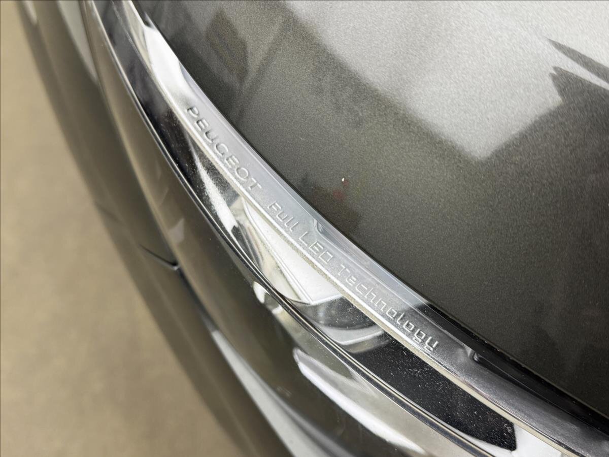 Peugeot 3008 SUV / Terénní 1,2 l 96 kw