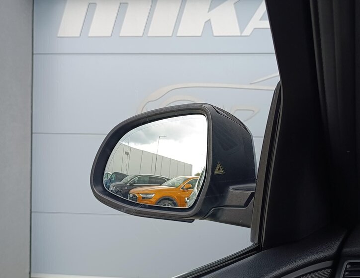 BMW X3 SUV / Terénní 3,0 l 230 kw