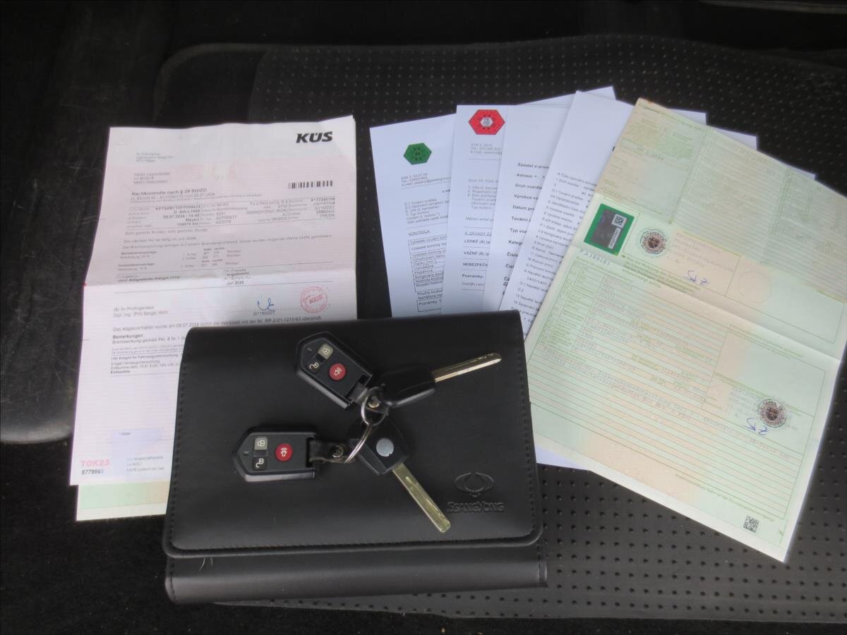 SsangYong Rodius VAN-Minibus 2,0 l 114 kw