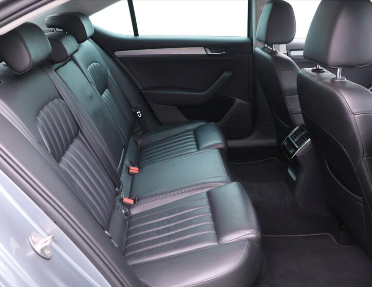 Škoda Superb Liftback 2,0 l 140 kw