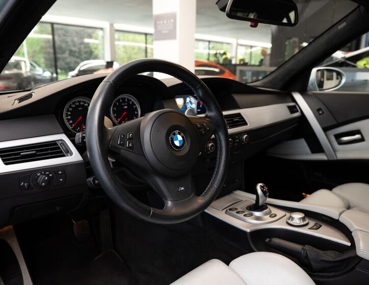 BMW M5 Sedan / Limuzína 5,0 l 373 kw