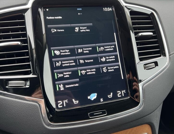 Volvo XC90 SUV / Terénní 2,0 l 173 kw