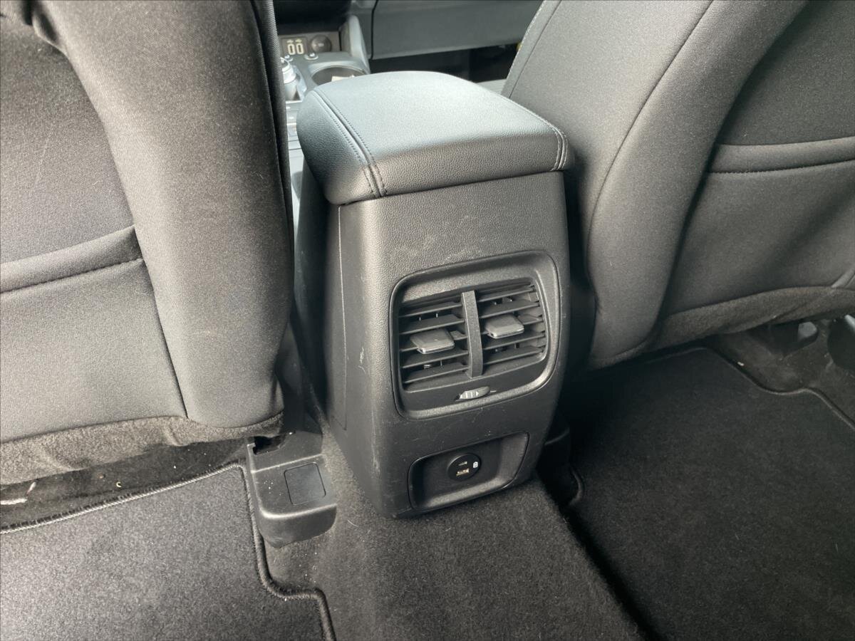 Ford Kuga SUV / Terénní 1,5 l 88 kw