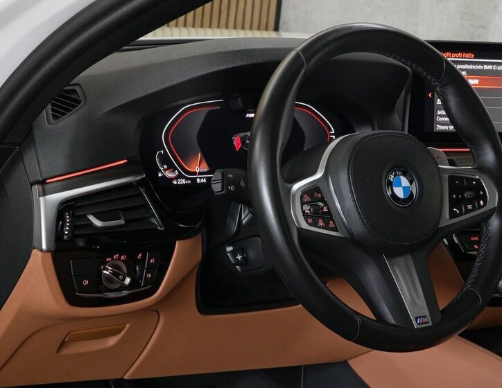 BMW Řada 5 Kombi 3,0 l 245 kw