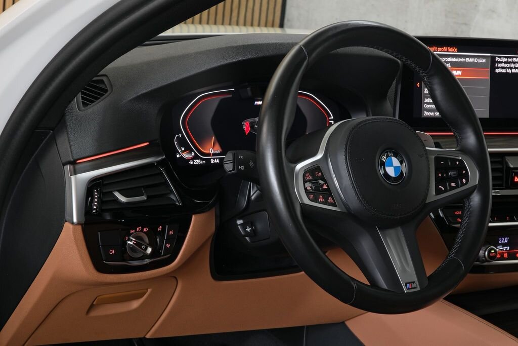 BMW Řada 5 Kombi 3,0 l 245 kw