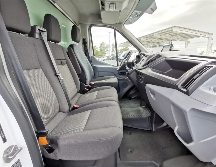 Ford Transit 7
