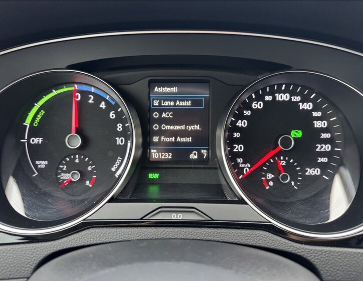 Volkswagen Passat Kombi 1,4 l 0