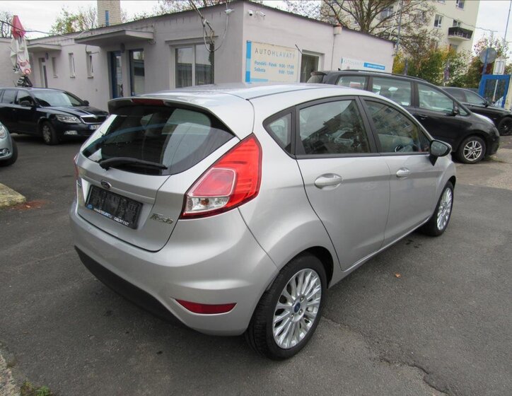 Ford Fiesta Hatchback 998,0 74 kw