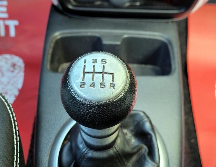 Suzuki SX4 Hatchback 2,0 l 99 kw