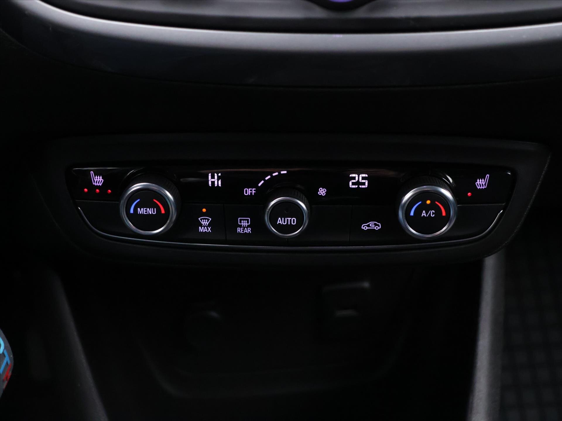 Opel Crossland SUV 1,2 l 81 kw