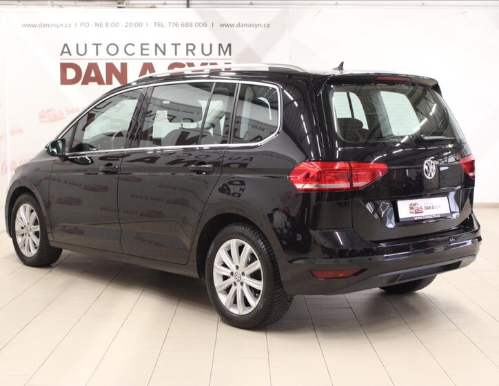 Volkswagen Touran 6