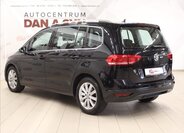 Volkswagen Touran 6