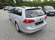 Volkswagen Golf Kombi 1,6 l 81 kw