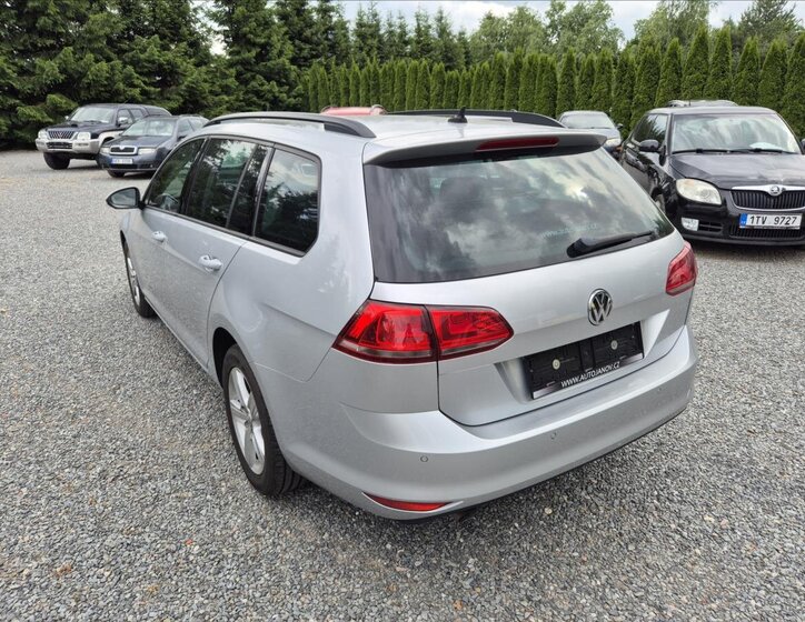 Volkswagen Golf Kombi 1,6 l 81 kw