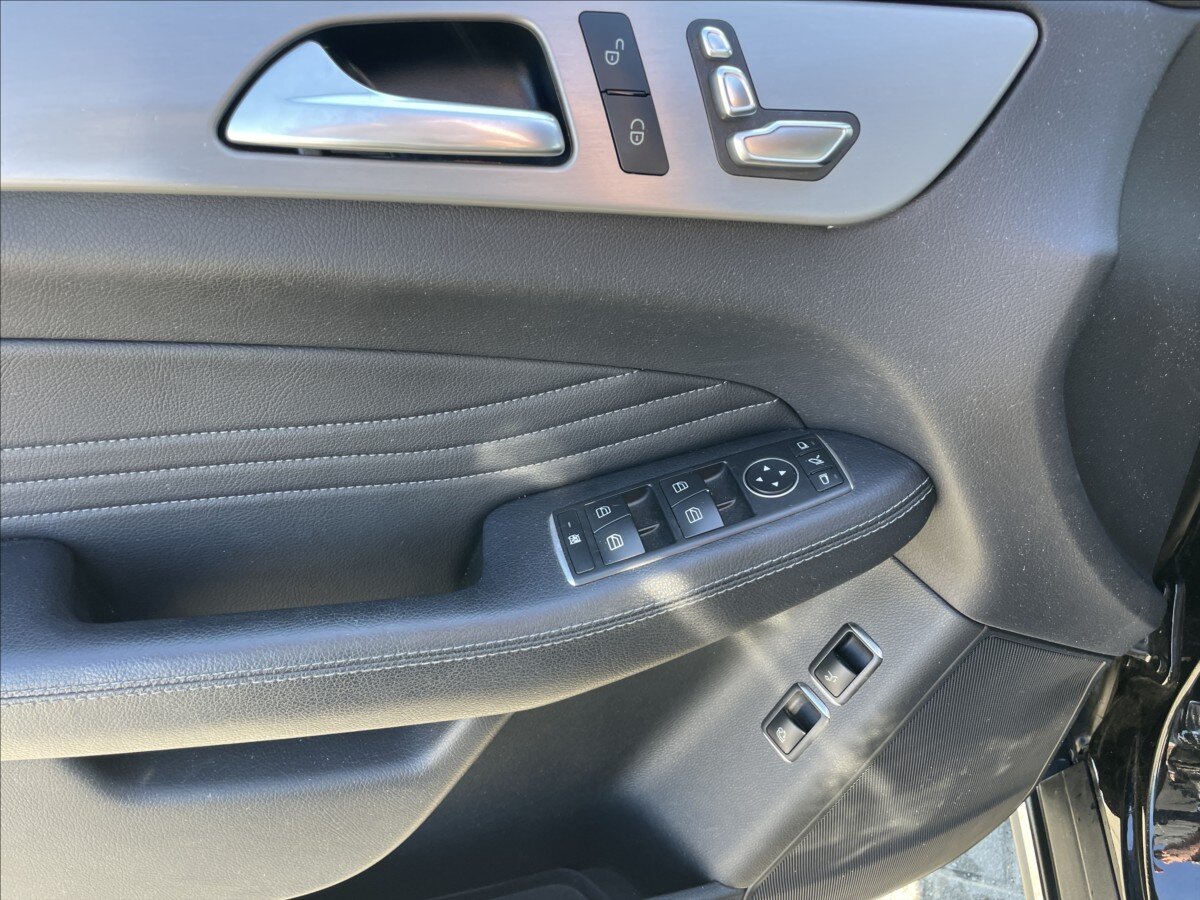 Mercedes-Benz GLE SUV / Terénní 3,0 l 190 kw