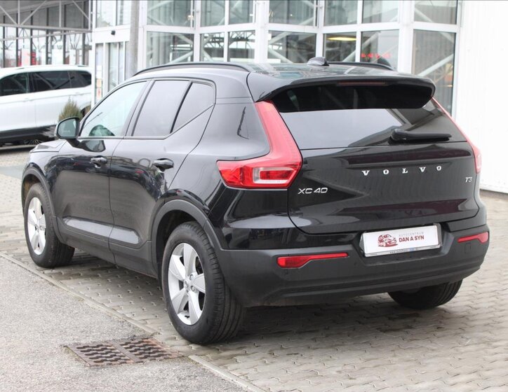 Volvo XC40 4
