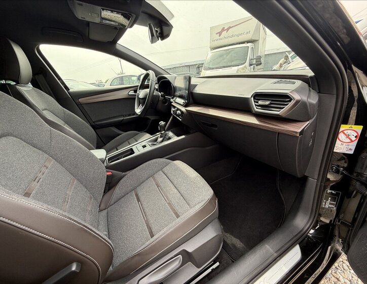 Seat Leon Hatchback 1,5 l 96 kw