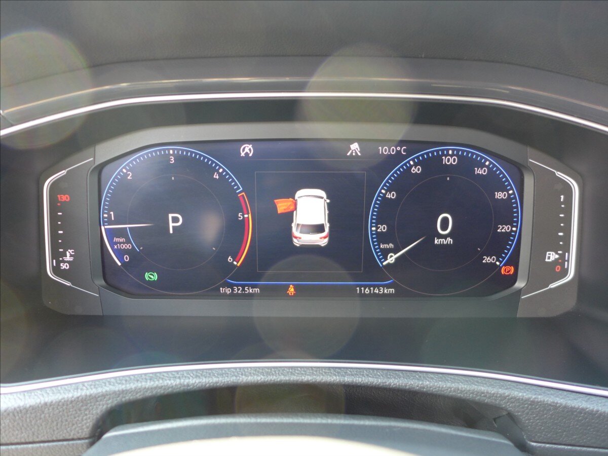 Volkswagen T-Roc SUV / Terénní 2,0 l 110 kw