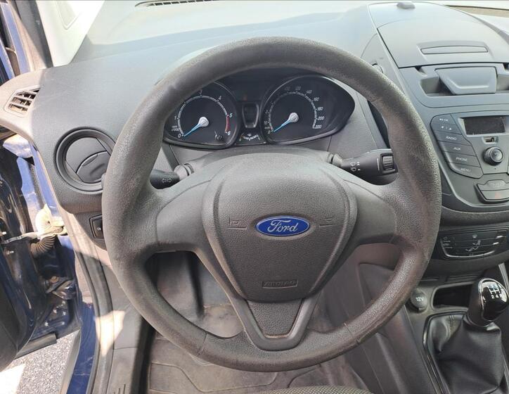 Ford Transit Courier 7