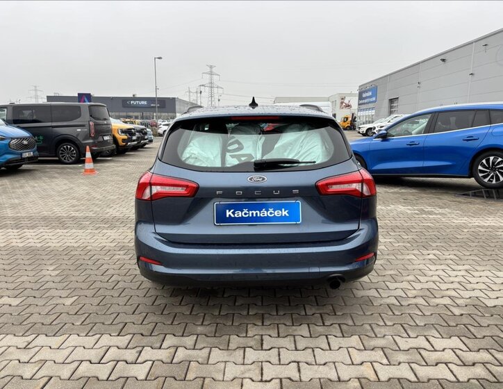 Ford Focus Kombi 999,0 92 kw