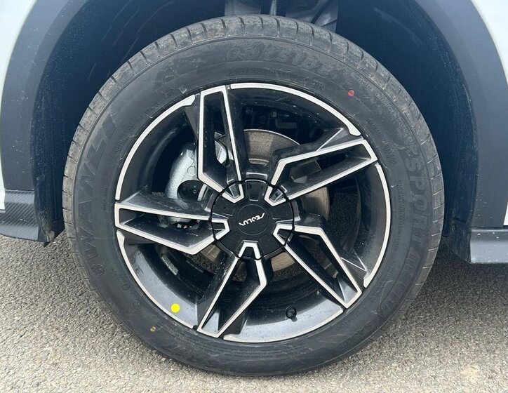 Dongfeng Ostatní Kombi 1,5 l 86 kw