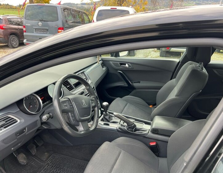 Peugeot 508 Sedan / Limuzína 2,0 l 103 kw