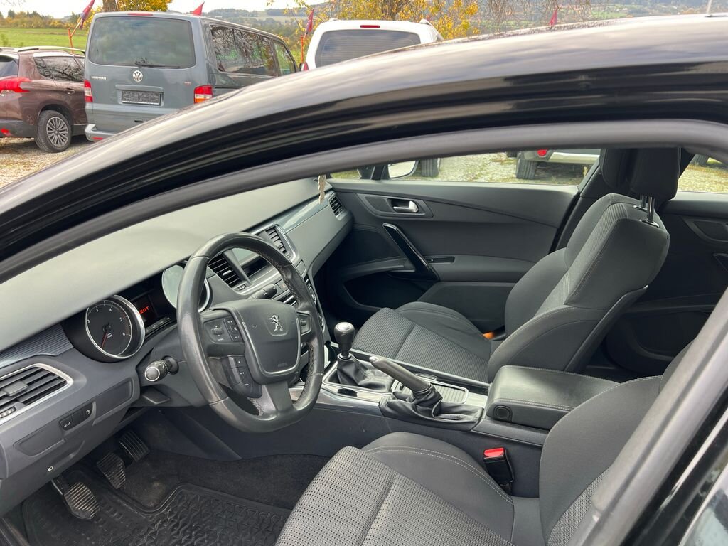 Peugeot 508 Sedan / Limuzína 2,0 l 103 kw