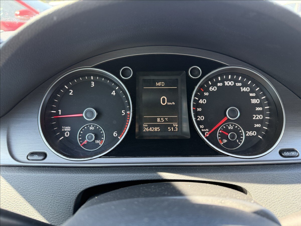 Volkswagen Passat Kombi 2,0 l 103 kw