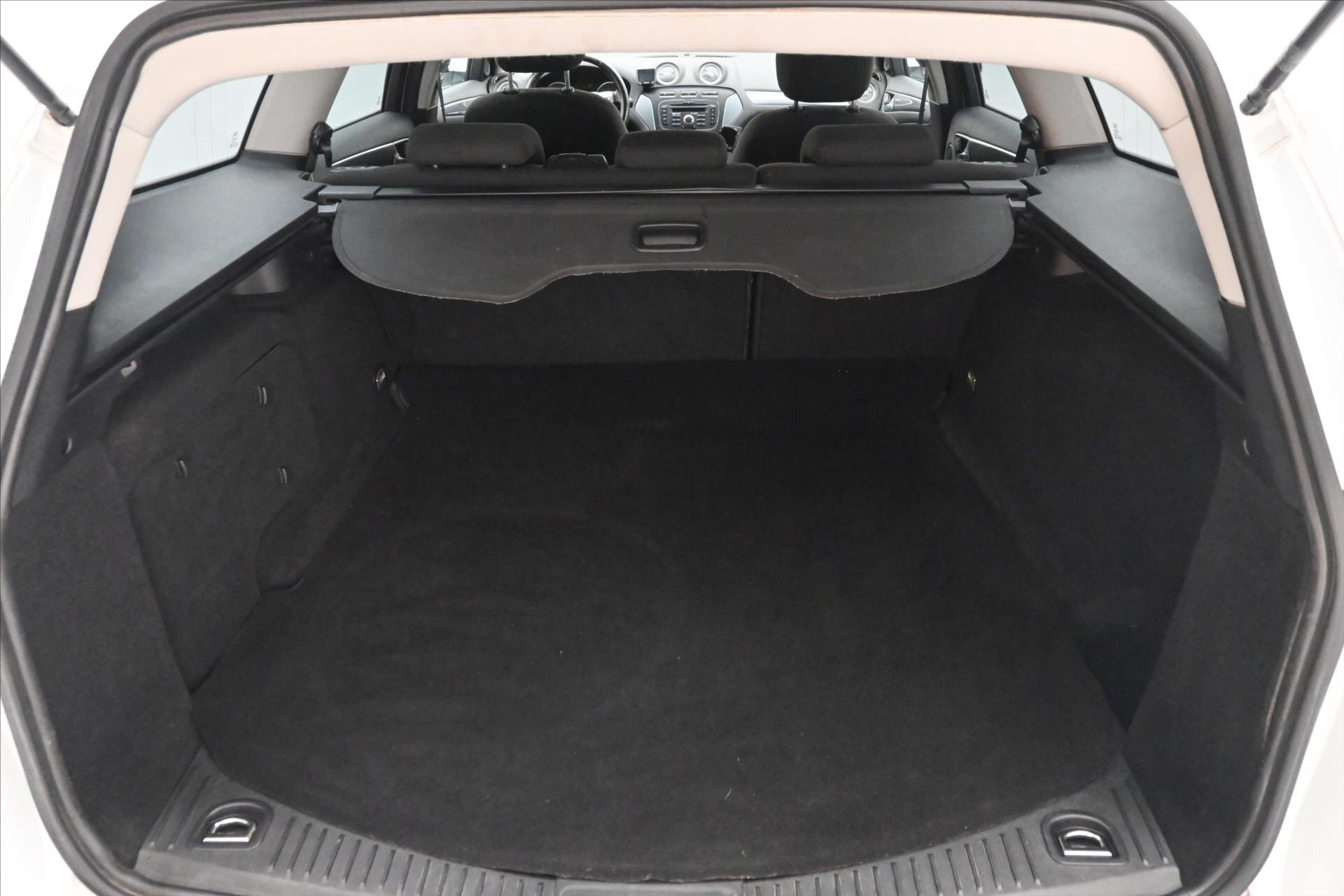Ford Mondeo Kombi 2,0 l 103 kw