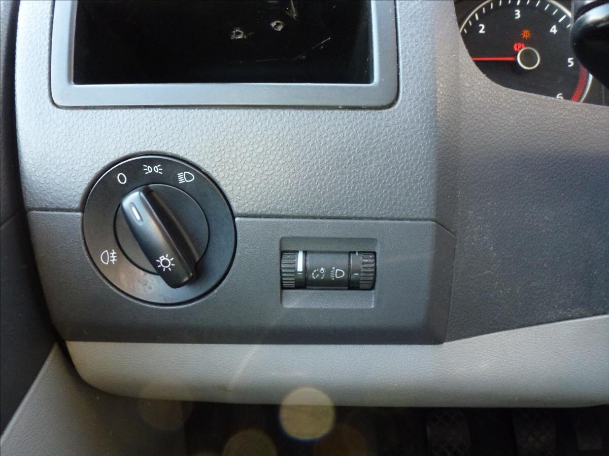 Volkswagen Transporter Skříň 2,0 l 84 kw